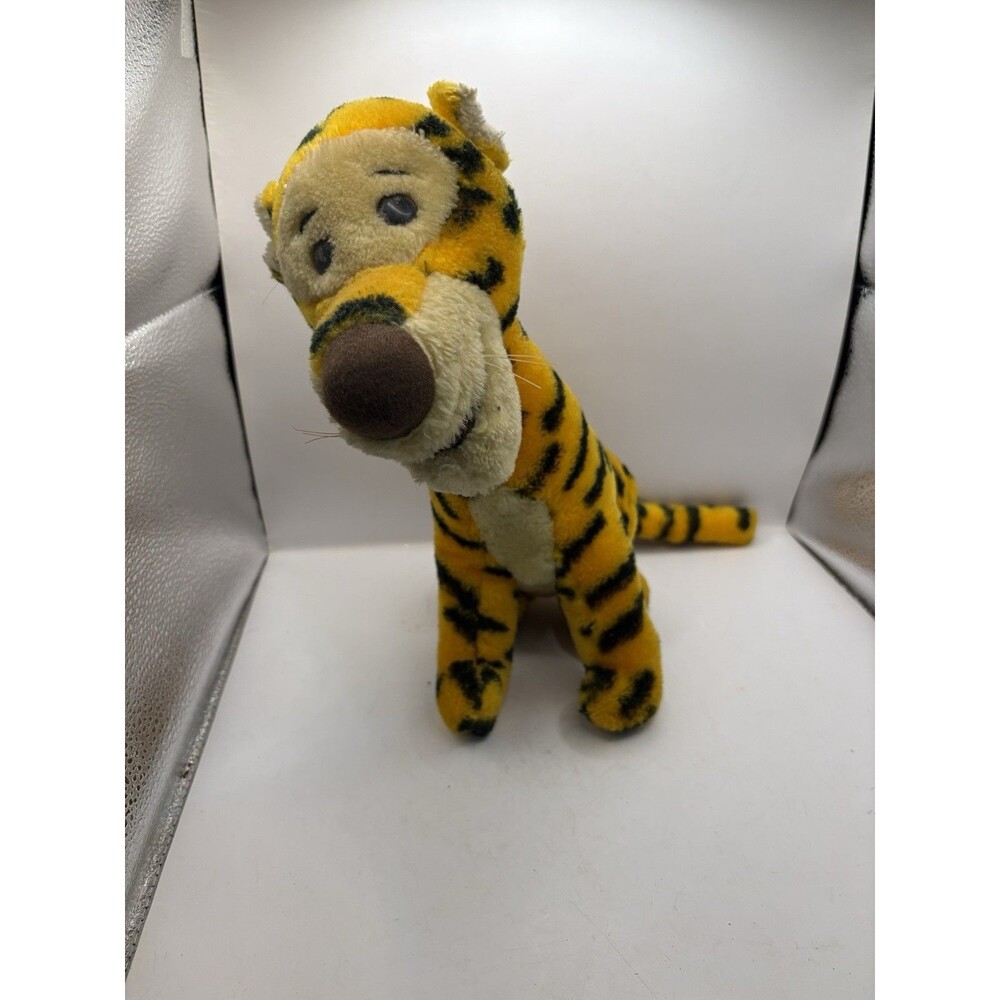 Vintage Winnie The Pooh, Tigger Plush Walt Disney, Korea